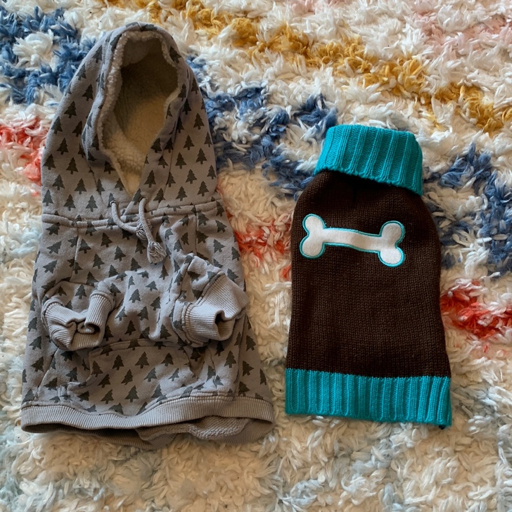Pair of Size Small Pet Dog Sweaters/Sweatshirts